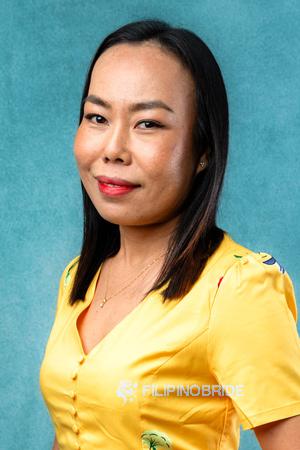 218200 - Krittiya Age: 45 - Thailand